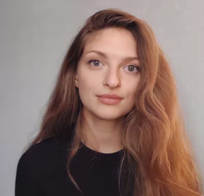 photo of Alina M. web designer